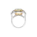 16.06 Carat Cushion Statement | Fancy Yellow | 18K Gold | Rare Fancy-Color Splendour - Image 2