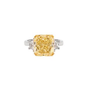 5.24 Carat Radiant Diamond Ring | Fancy Yellow | 18K Gold | Rare Fancy-Color Splendour