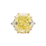 20.03 Carat Cushion Diamond Ring | Fancy Yellow | 18K Gold | Sunlit Royal Radiance - Image 3