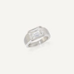3.01 Carat Round Brilliant Statement | Brilliant White / G color | VVS | 18K Gold