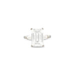 5.35 Carat Round Brilliant Statement | Brilliant White / D color | VS | 18K Gold