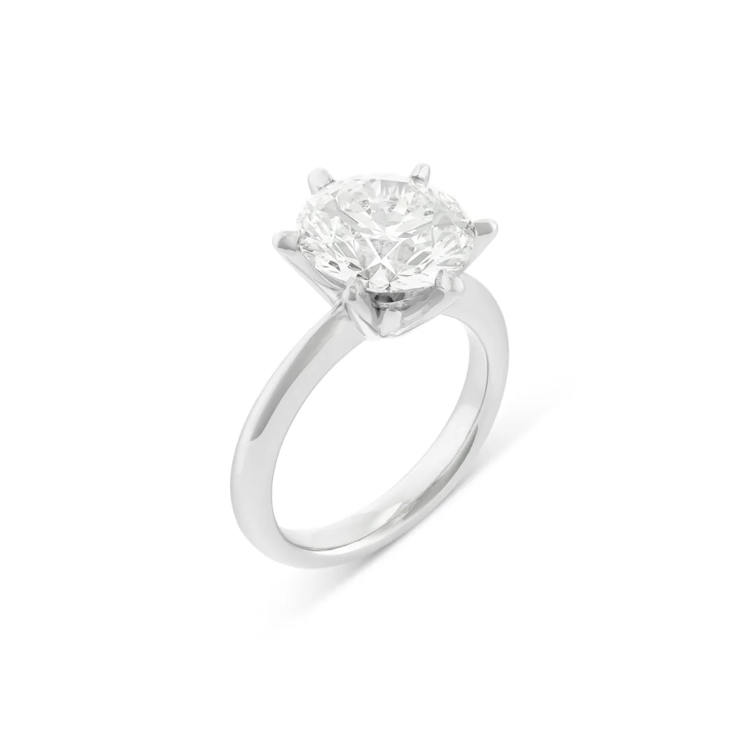 7 Carat Round Brilliant Statement | Brilliant White / F color | SI | 18K White Gold