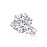 8.88 Carat Round Brilliant Statement | Brilliant White | 18K Gold | Refined Grandeur