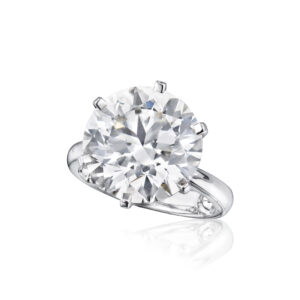 8.88 Carat Round Brilliant Statement | Brilliant White | 18K Gold | Signature Sophistication