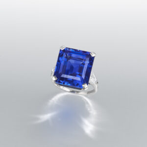 22.21 Carat Round Brilliant Statement | Royal Blue Sapphire | 18K Gold