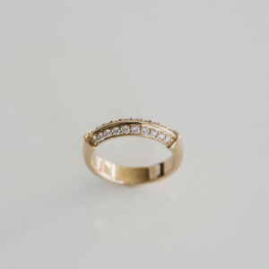 Round Brilliant Band | Brilliant White | 14K White Gold | Pure Sophistication
