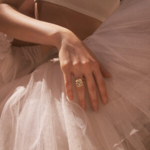 Round Brilliant Statement | Brilliant White | 14K White Gold | Elegant Sparkle