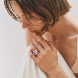 Round Brilliant Diamond Ring | Brilliant White | 14K White Gold | Refined Light | Signature