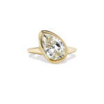 Pear Statement | Brilliant White | 14K White Gold | Pure Sophistication | Signature - Image 3
