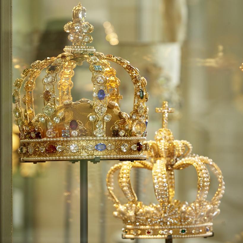 The Dutch Royal Treasury 2. The Dutch Royal Treasury Legacy Diamonds and Gemstones.