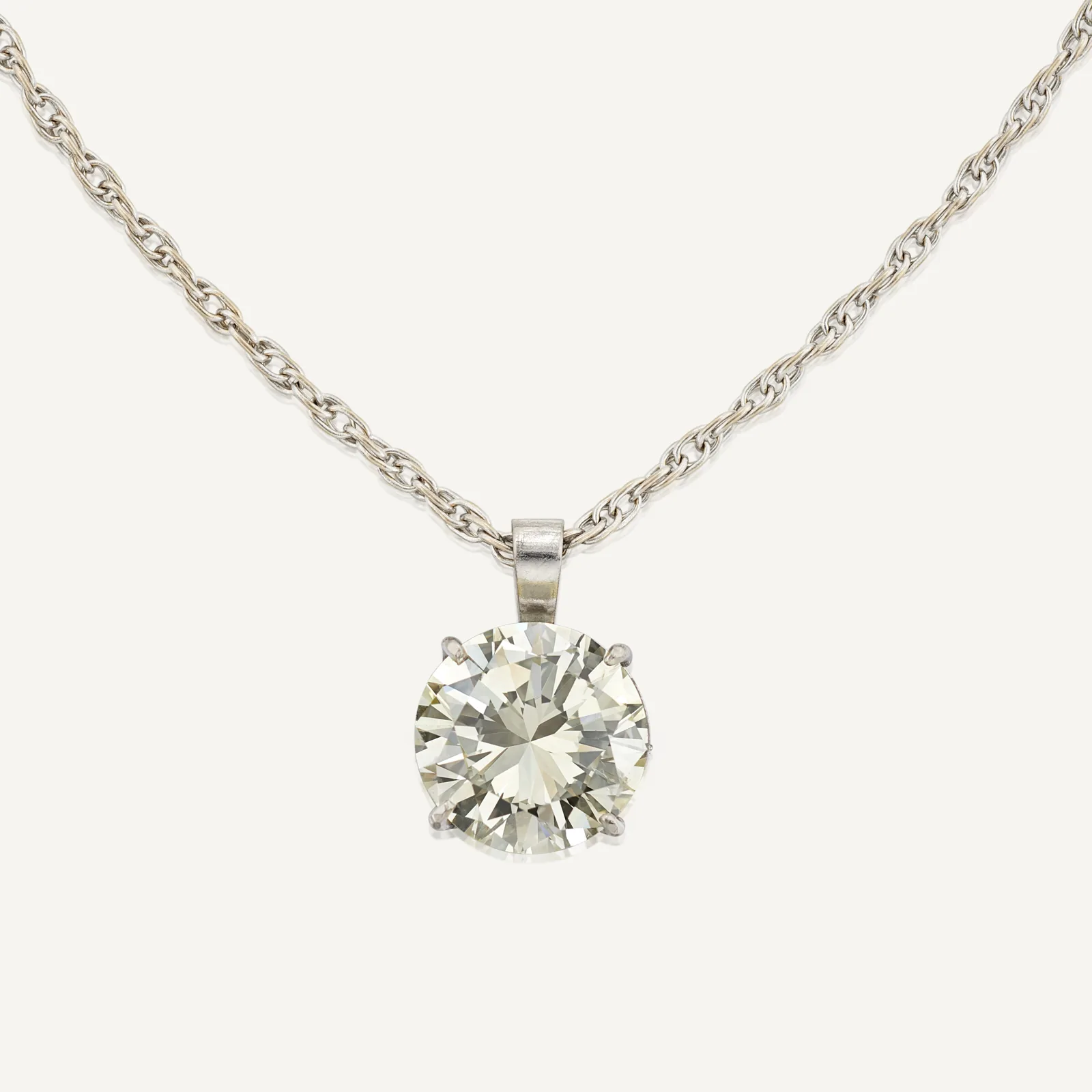 4.69-Carat Round Diamond Pendant | White Diamond | Gold | The Velours Promise