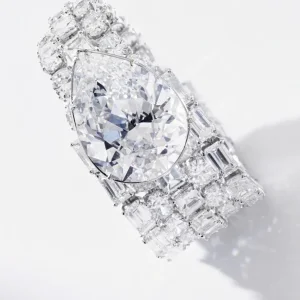 Magnificent Diamond Bracelet the Pear-shaped Diamond Weighing 20 Carats, the Bracelet Set with Step-cut, Oval and Square — view 3