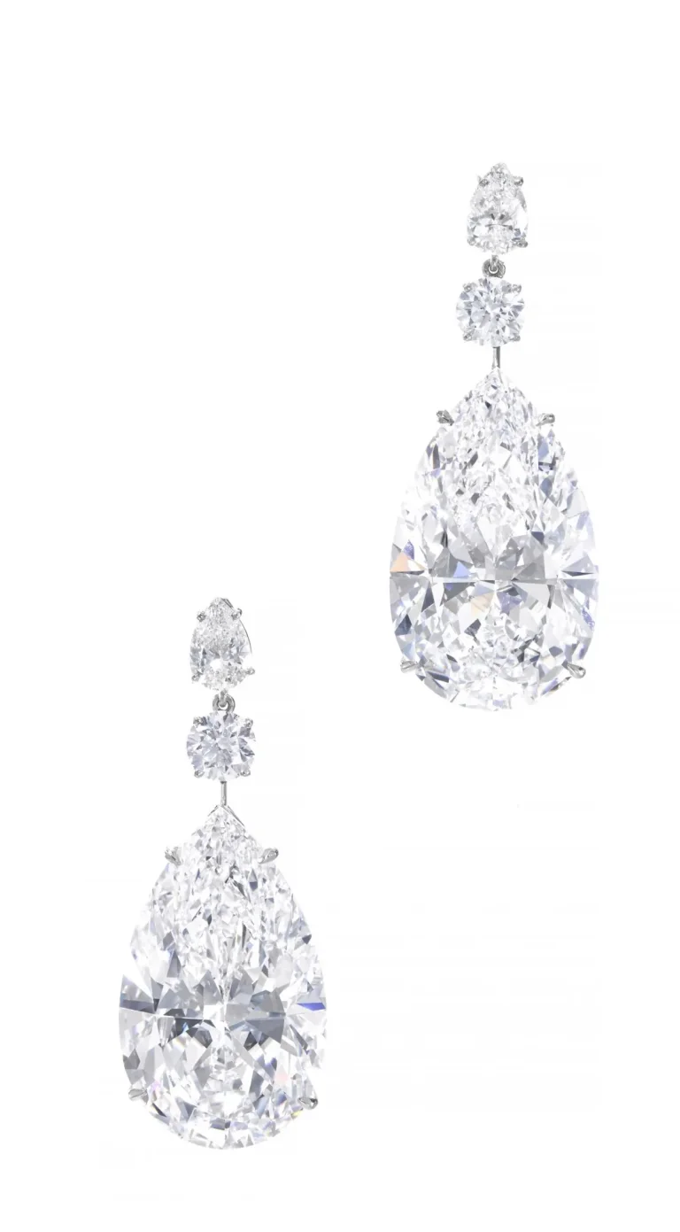40 Carats Pair of Superb Diamond Pendent Earrings | Each Surmount Set with a Pear-shaped and a Brilliant-cut Diamond, Su