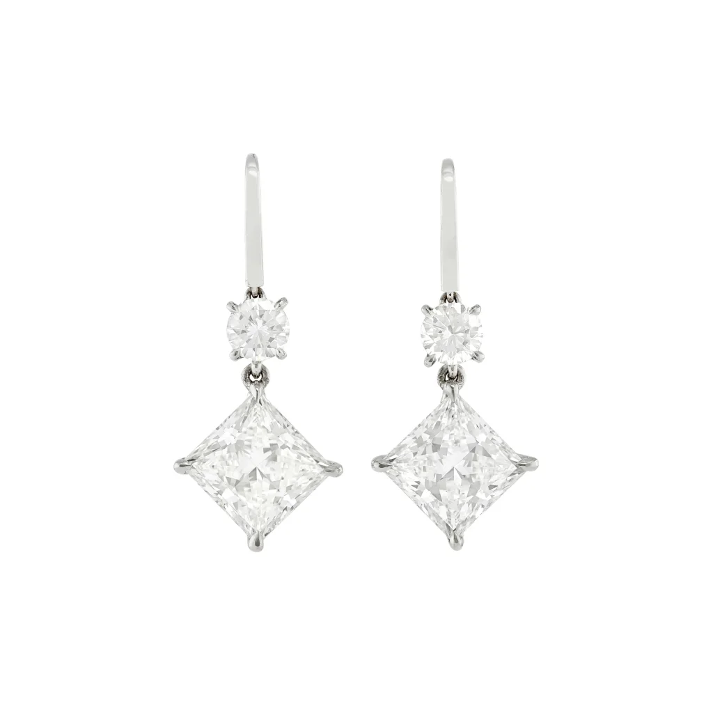 Square Modified Brilliant-cut Diamonds of 5.57 and 5.09 Carats, Round Diamonds, 18K White Gold
