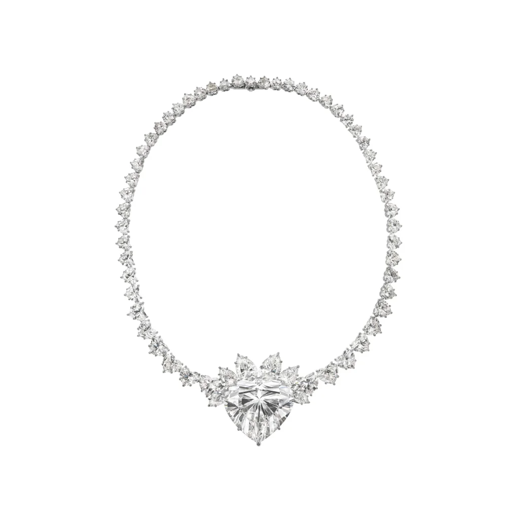 100 carats A SUPERB DIAMOND NECKLACE Heart brilliant-cut diamond of 50 carats