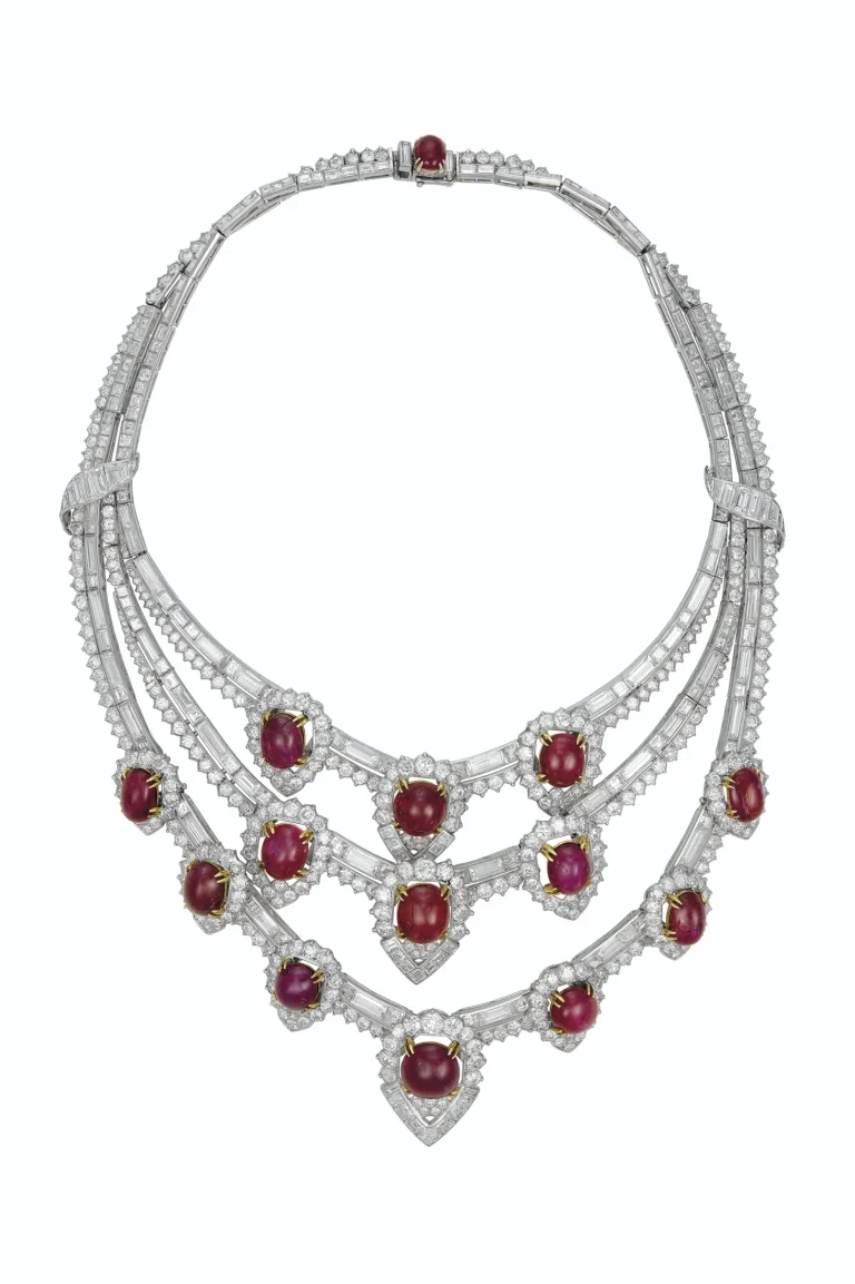 100 carats RETRO RUBY AND DIAMOND NECKLACE Oval and round cabochon rubies, round, baguette and square-cut diamonds, 18k