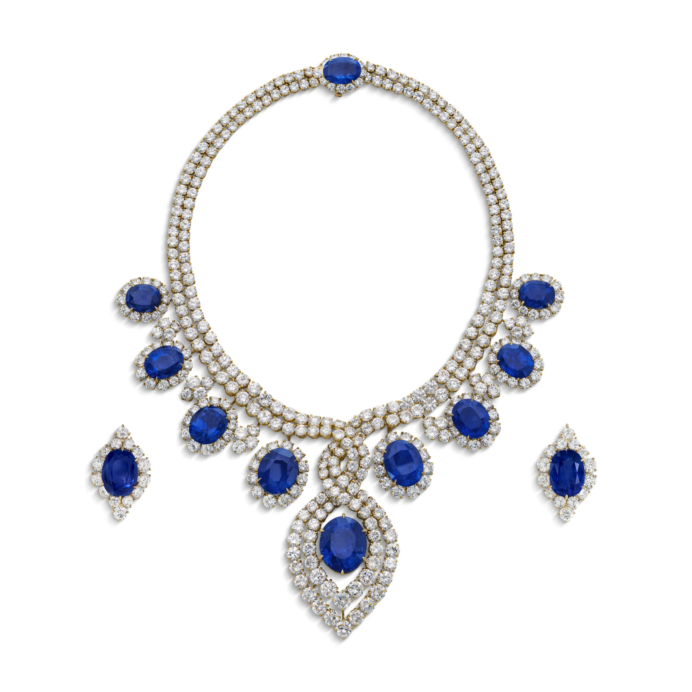100 carats SAPPHIRE AND DIAMOND NECKLACE Oval modified-cut sapphires, round diamonds, 18k yellow gold