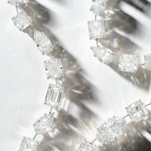 120 carats An Impressive Diamond Necklace mixed shapes — view 3