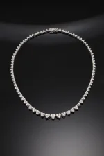 14K White Gold Graduated Diamond Heart Necklace 13ct
