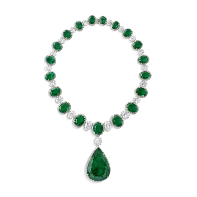 30 carats emerald drop EMERALD AND DIAMOND NECKLACE