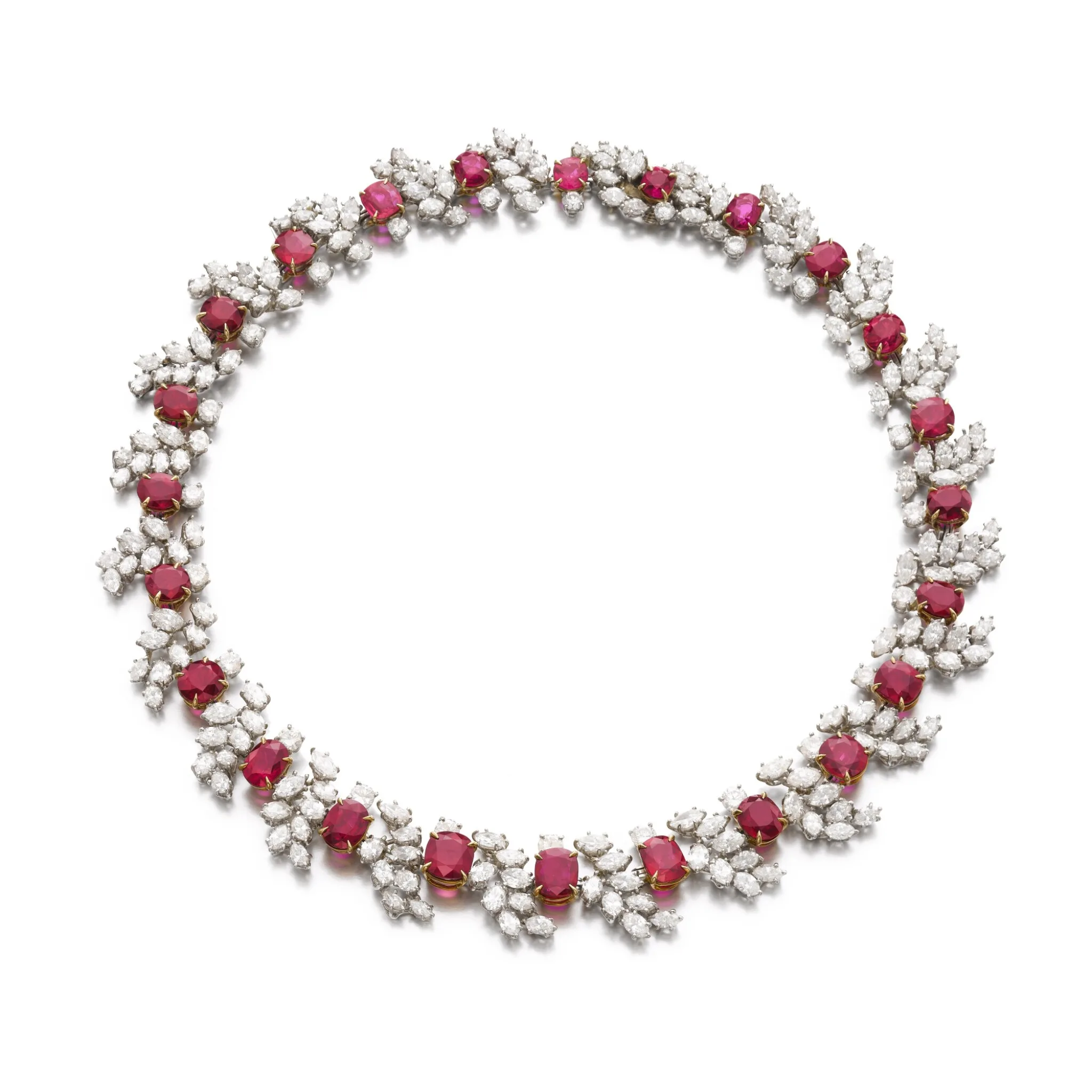 40 carats Ruby and diamond Necklace (1)
