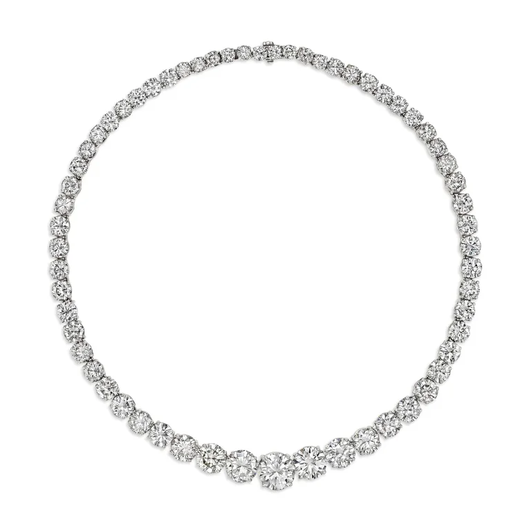 60 carats DIAMOND RIVIÈRE NECKLACE Round brilliant-cut diamonds, round diamonds, platinum 5-1 carat graduation