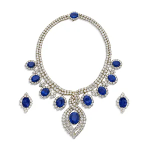 70 carats SAPPHIRE AND DIAMOND NECKLACE Oval modified-cut sapphires, round diamonds, 18k yellow gold