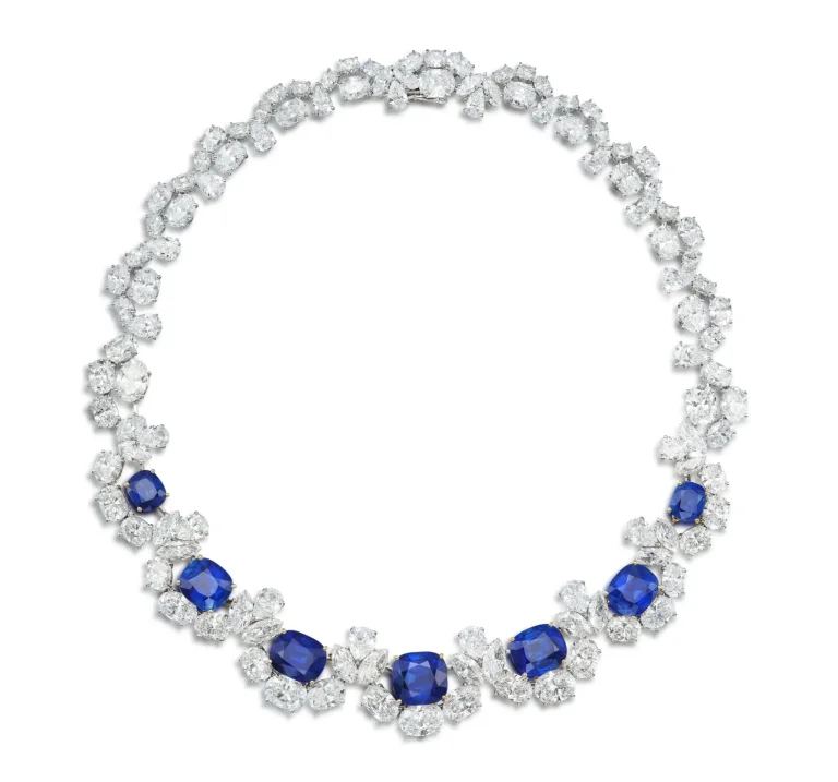80 carats An Exceptional Sapphire and Diamond Necklace