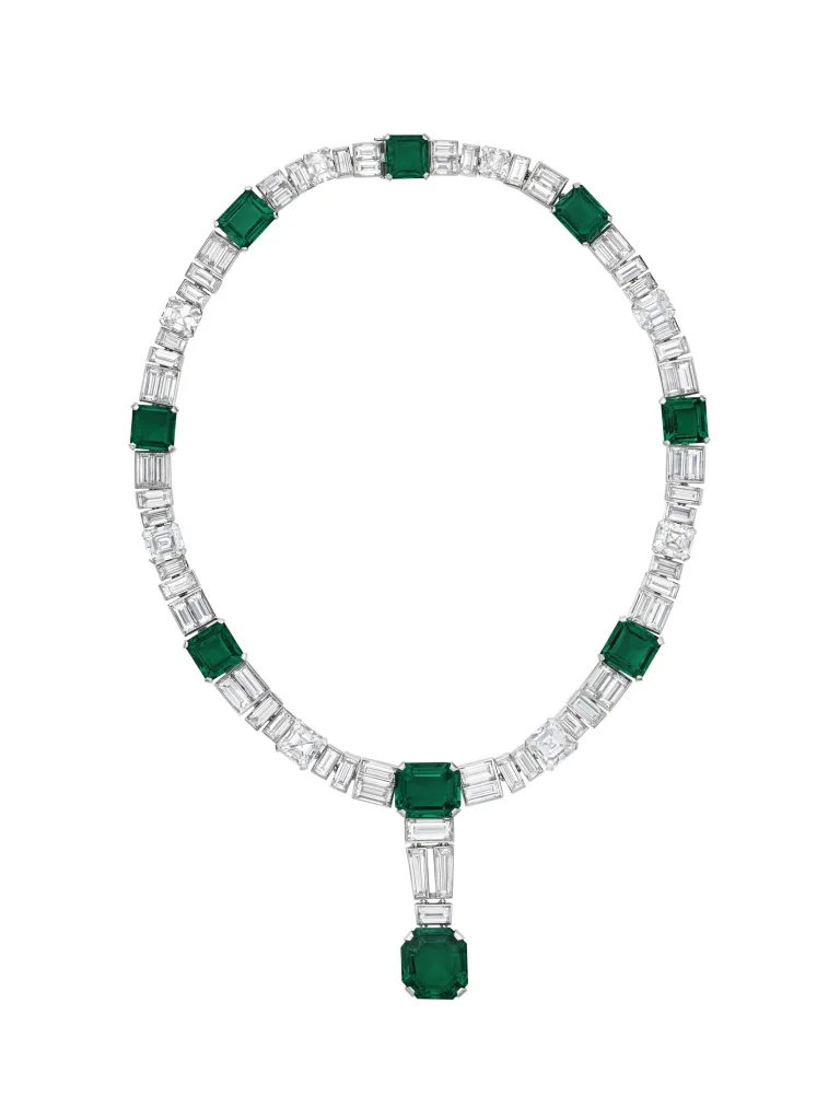 80 carats ART DECO EMERALD AND DIAMOND NECKLACE Emerald and square-cut emeralds of 10.28, 7.76, 4.31, 4.19, 3.81, 3.65,