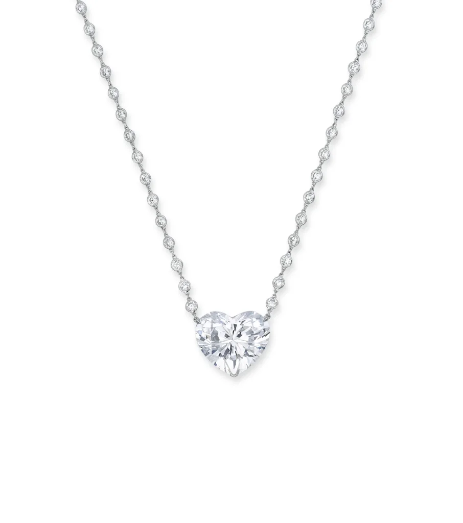 DIAMOND PENDENT NECKLACE Heart brilliant-cut diamond of 7.54 carats, pear-shaped diamond, platinum D flawless