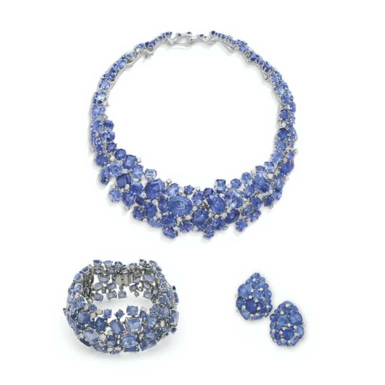 SAPPHIRE AND DIAMOND NECKLACE, BRACELET AND EARRING SUITE